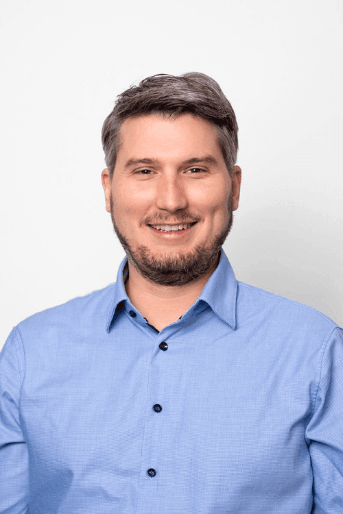 DR. RAPHAEL SCHLESINGER